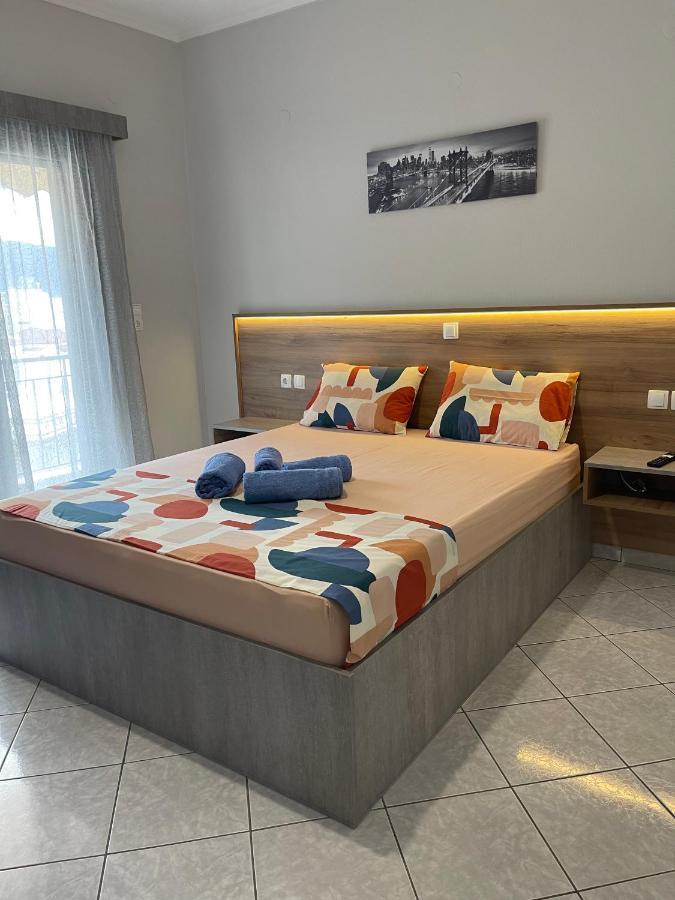 Litsa'S Apartment 伊古迈尼察 外观 照片
